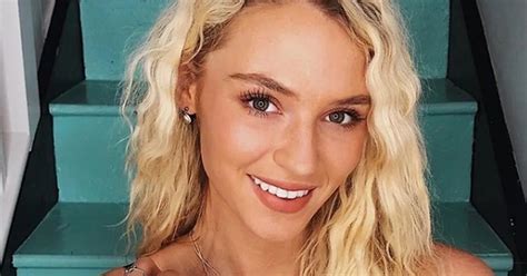 lucie donlan leaked|Love Island 2019s Lucie Donlan poses for topless snaps with guns